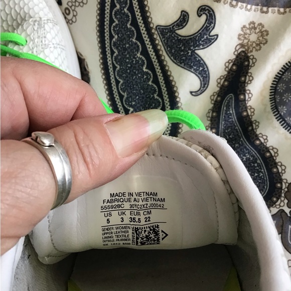 Youth Converse Leather snakeskin look sneakers - Picture 6 of 6